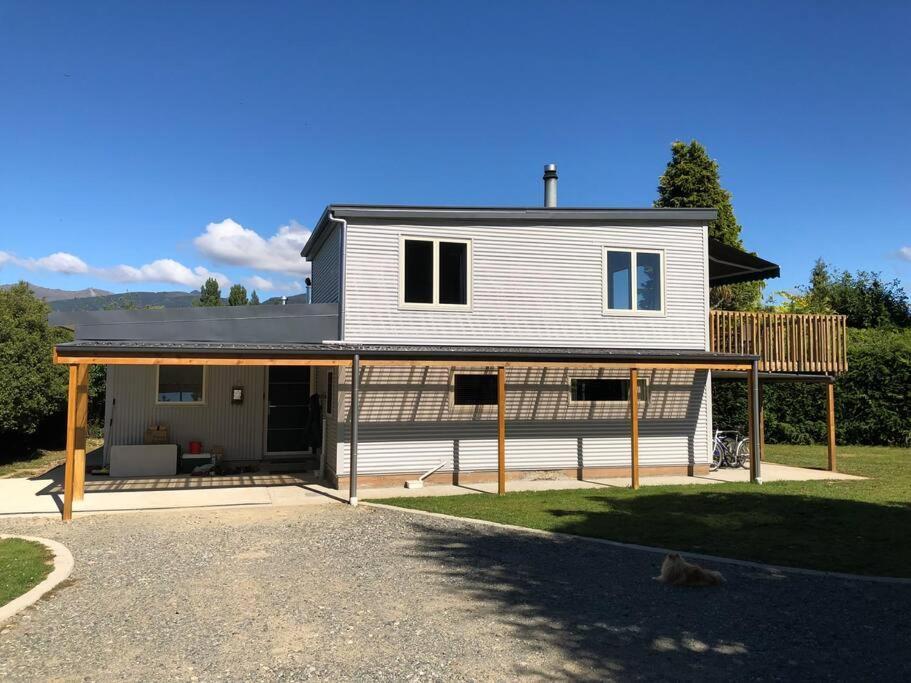 Fergus Hideaway Villa Te Anau Exterior photo